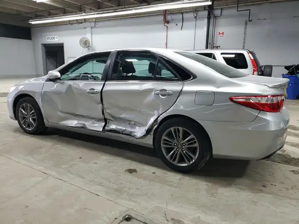 4T1BF1FK5HU308173 2017 TOYOTA CAMRY - Image 2