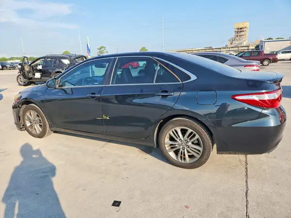 4T1BF1FK5HU308268 2017 TOYOTA CAMRY - Image 2