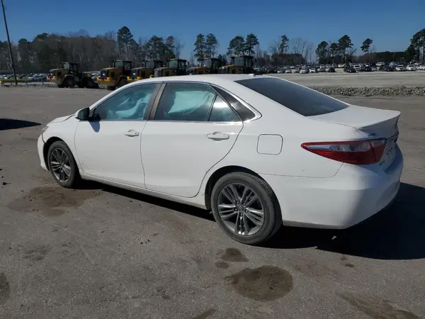 4T1BF1FK5HU308447 2017 TOYOTA CAMRY - Image 2