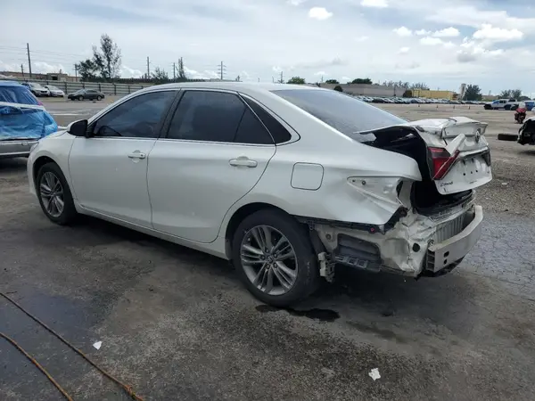 4T1BF1FK5HU312031 2017 TOYOTA CAMRY - Image 2
