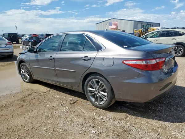 4T1BF1FK5HU313146 2017 TOYOTA CAMRY - Image 2