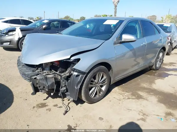 4T1BF1FK5HU313180 2017 TOYOTA CAMRY - Image 2