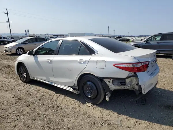 4T1BF1FK5HU314250 2017 TOYOTA CAMRY - Image 2