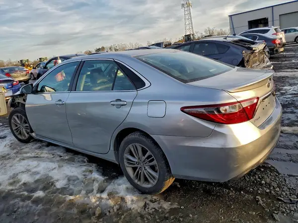 4T1BF1FK5HU314930 2017 TOYOTA CAMRY - Image 2