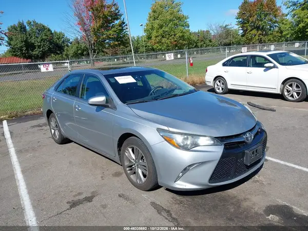 4T1BF1FK5HU315091 2017 TOYOTA CAMRY - Image 1