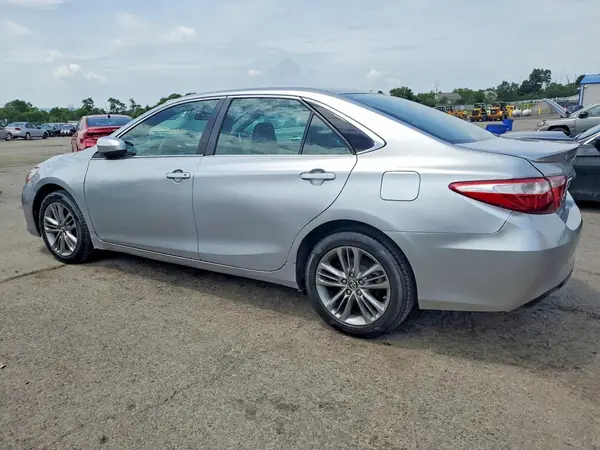 4T1BF1FK5HU316371 2017 TOYOTA CAMRY - Image 2