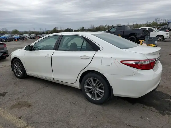 4T1BF1FK5HU320050 2017 TOYOTA CAMRY - Image 2