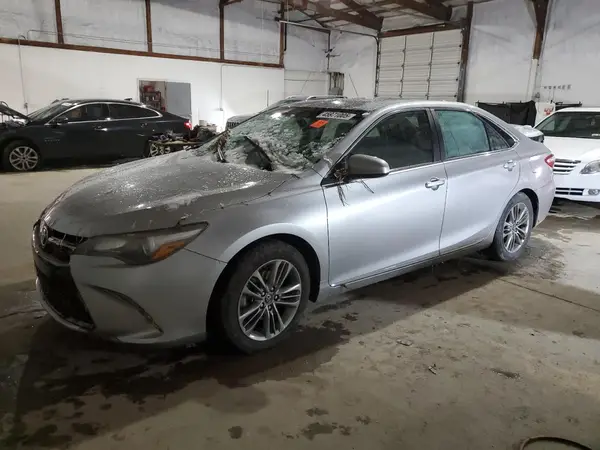 4T1BF1FK5HU320453 2017 TOYOTA CAMRY - Image 1