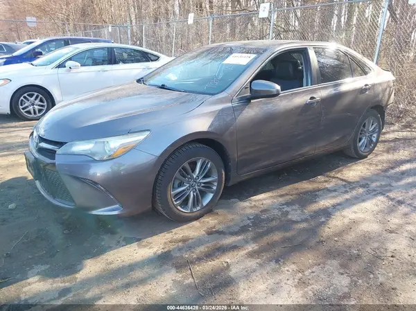 4T1BF1FK5HU321165 2017 TOYOTA CAMRY - Image 2