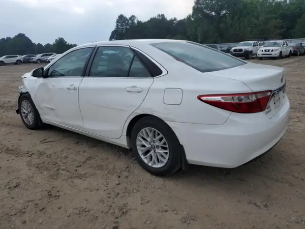 4T1BF1FK5HU321618 2017 TOYOTA CAMRY - Image 2