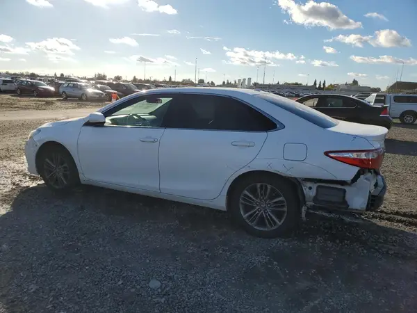 4T1BF1FK5HU323868 2017 TOYOTA CAMRY - Image 2