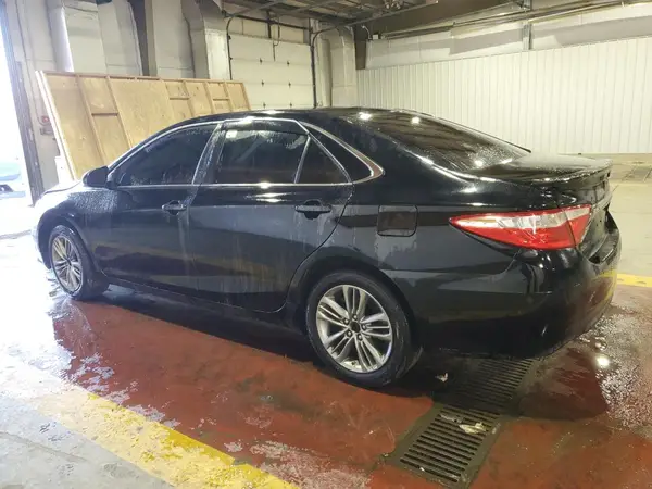 4T1BF1FK5HU325166 2017 TOYOTA CAMRY - Image 2