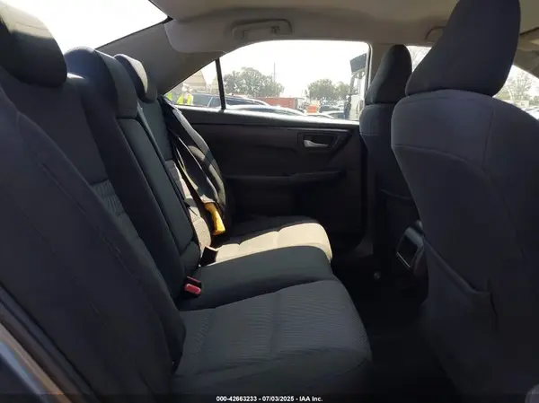 4T1BF1FK5HU327824 2017 TOYOTA CAMRY - Image 8