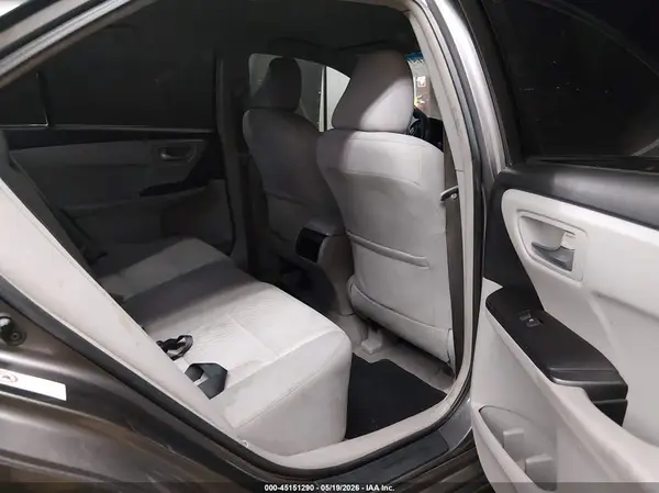 4T1BF1FK5HU327967 2017 TOYOTA CAMRY - Image 8