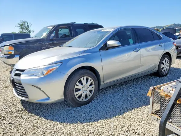 4T1BF1FK5HU328505 2017 TOYOTA CAMRY - Image 1