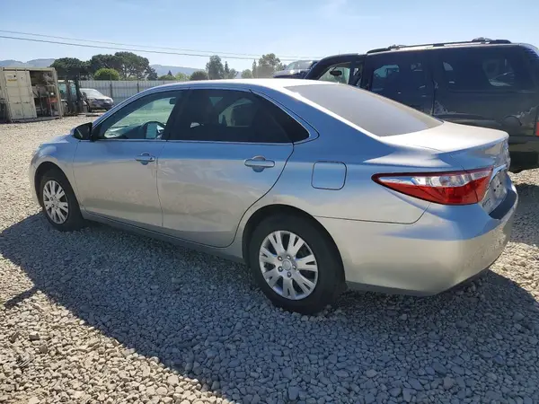 4T1BF1FK5HU328505 2017 TOYOTA CAMRY - Image 2