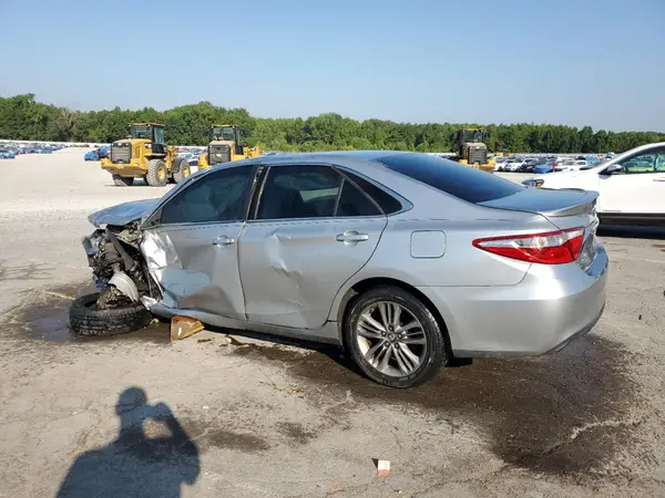 4T1BF1FK5HU328942 2017 TOYOTA CAMRY - Image 2
