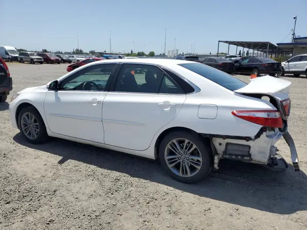4T1BF1FK5HU329542 2017 TOYOTA CAMRY - Image 2