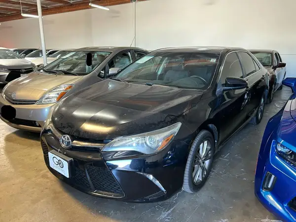 4T1BF1FK5HU330139 2017 TOYOTA CAMRY - Image 2
