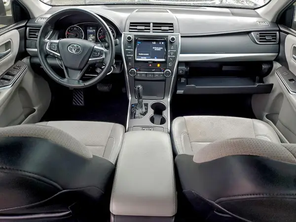 4T1BF1FK5HU330657 2017 TOYOTA CAMRY - Image 8