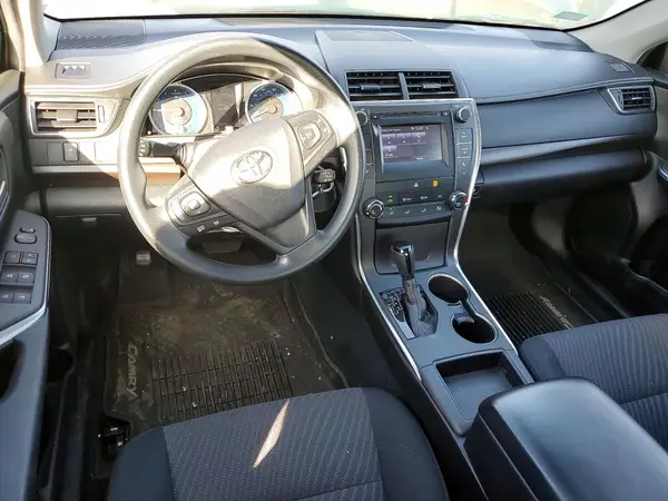 4T1BF1FK5HU331646 2017 TOYOTA CAMRY - Image 8