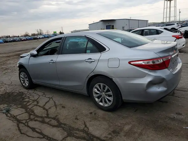 4T1BF1FK5HU331730 2017 TOYOTA CAMRY - Image 2