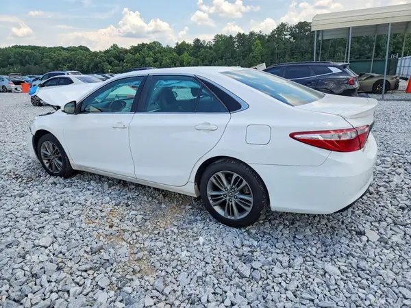 4T1BF1FK5HU336717 2017 TOYOTA CAMRY - Image 2