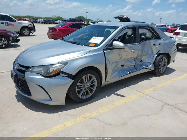 4T1BF1FK5HU338046 2017 TOYOTA CAMRY - Image 2