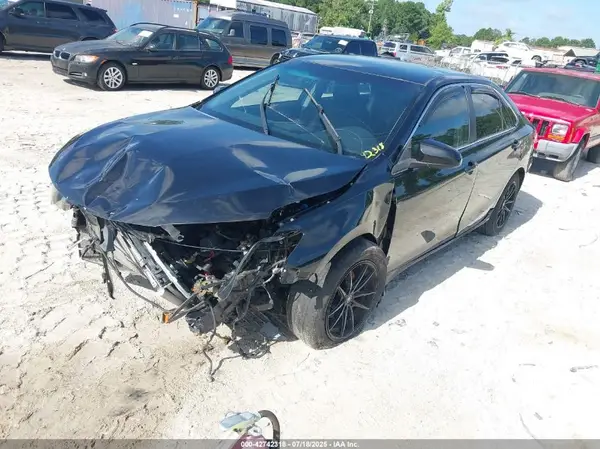 4T1BF1FK5HU339262 2017 TOYOTA CAMRY - Image 2