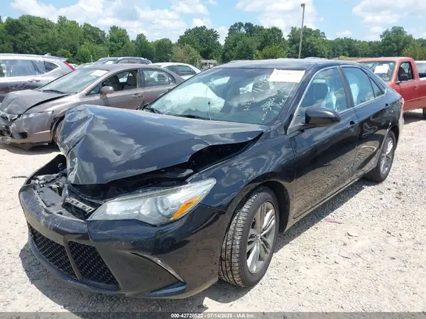 4T1BF1FK5HU340637 2017 TOYOTA CAMRY - Image 2