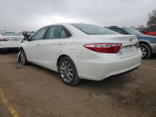 4T1BF1FK5HU341092 2017 TOYOTA CAMRY - Image 2