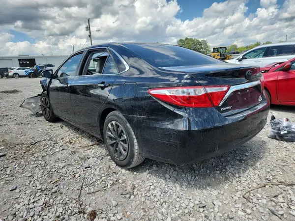 4T1BF1FK5HU341643 2017 TOYOTA CAMRY - Image 2