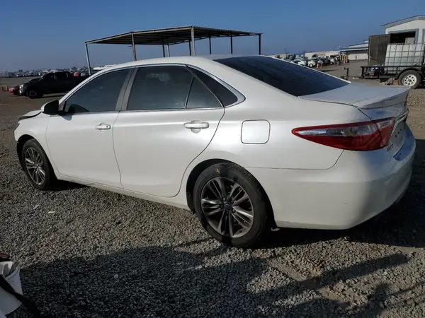 4T1BF1FK5HU342999 2017 TOYOTA CAMRY - Image 2