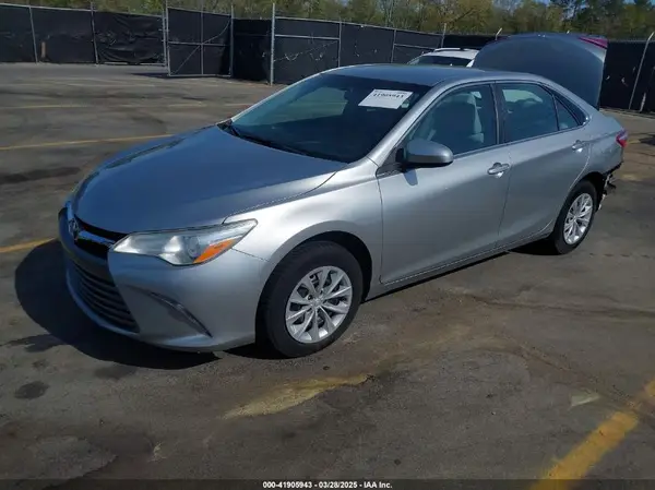 4T1BF1FK5HU343568 2017 TOYOTA CAMRY - Image 2