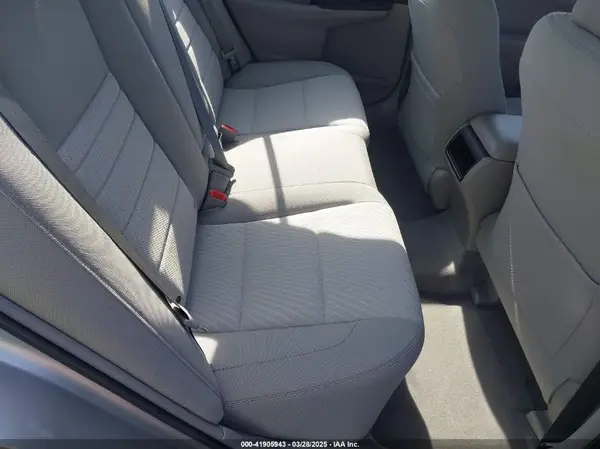 4T1BF1FK5HU343568 2017 TOYOTA CAMRY - Image 8