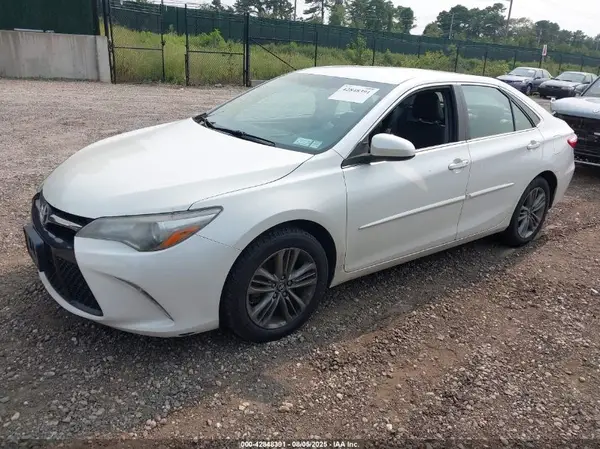 4T1BF1FK5HU344008 2017 TOYOTA CAMRY - Image 2