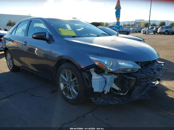 4T1BF1FK5HU345983 2017 TOYOTA CAMRY - Image 1