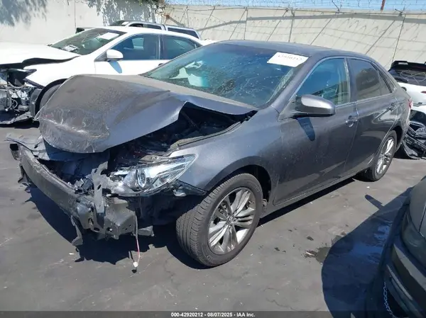 4T1BF1FK5HU346342 2017 TOYOTA CAMRY - Image 2