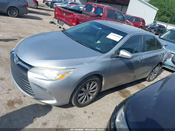 4T1BF1FK5HU347491 2017 TOYOTA CAMRY - Image 2