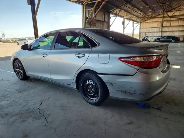 4T1BF1FK5HU348091 2017 TOYOTA CAMRY - Image 2