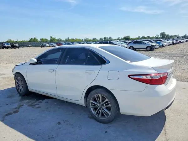 4T1BF1FK5HU348172 2017 TOYOTA CAMRY - Image 2
