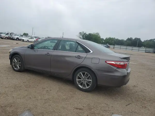 4T1BF1FK5HU350536 2017 TOYOTA CAMRY - Image 2