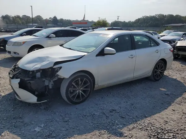 4T1BF1FK5HU350973 2017 TOYOTA CAMRY - Image 1