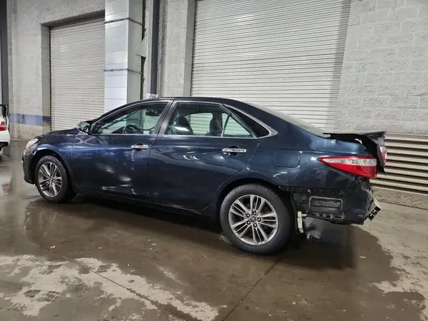 4T1BF1FK5HU351296 2017 TOYOTA CAMRY - Image 2