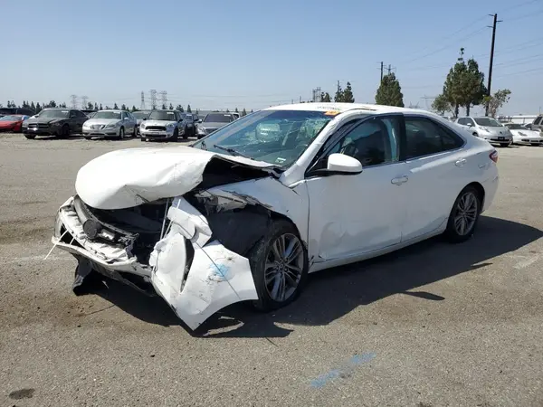 4T1BF1FK5HU351329 2017 TOYOTA CAMRY - Image 1