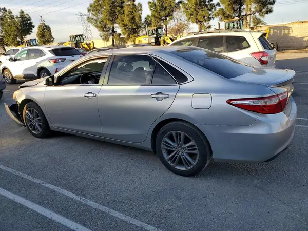 4T1BF1FK5HU352738 2017 TOYOTA CAMRY - Image 2