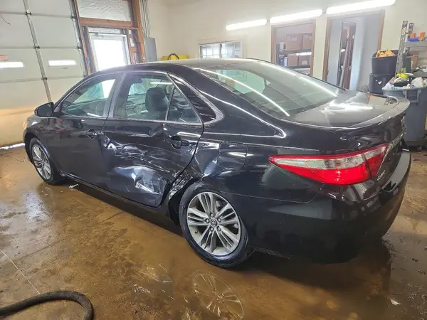 4T1BF1FK5HU354330 2017 TOYOTA CAMRY - Image 2