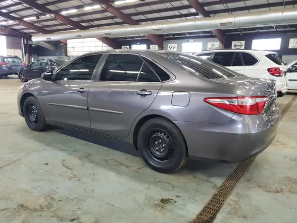 4T1BF1FK5HU355669 2017 TOYOTA CAMRY - Image 2