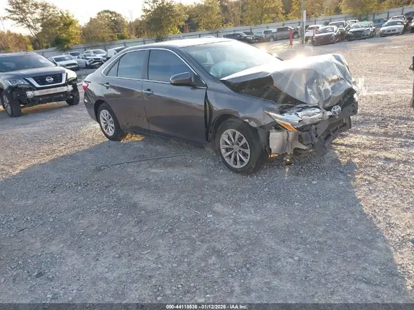 4T1BF1FK5HU356269 2017 TOYOTA CAMRY - Image 1