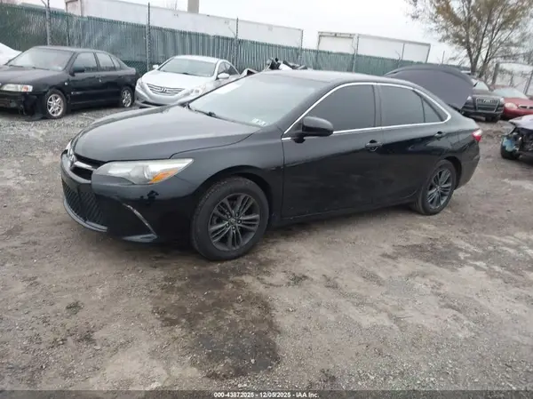 4T1BF1FK5HU357910 2017 TOYOTA CAMRY - Image 2